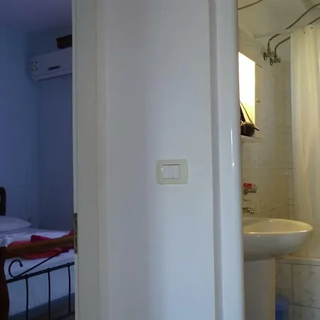 Viktors شقة فندقية كساميل