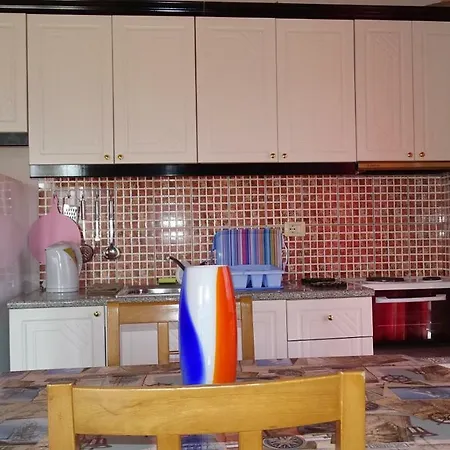 شقة فندقية Viktors *